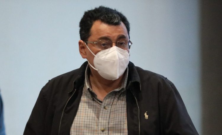 Acusaciones. Julio Olivo es el magistrado
propuesto por el FMLN ante el TSE.