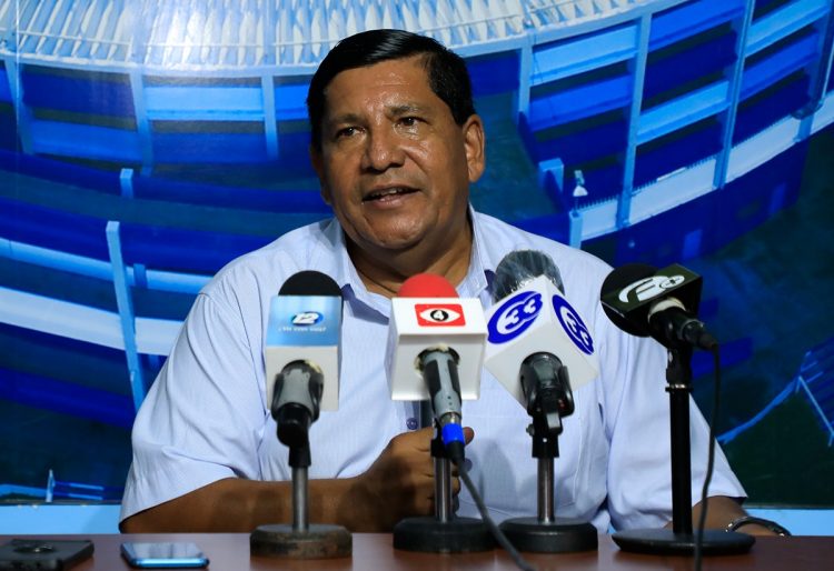 Nelson Ancheta en la conferencia post juego entre Marte y Platense. Foto: Lester Hernández