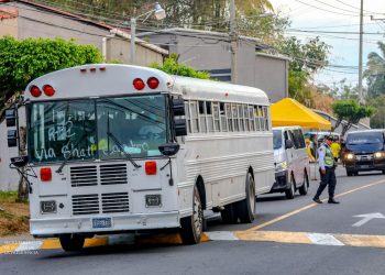 Gobierno de El Salvador continúa brindando servicio de transporte gratis en las rutas 42 y 152
