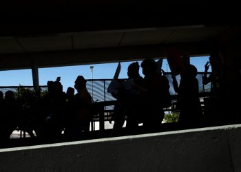EE.UU. expulsa a cientos de colombianos invocando al Título 42 por pandemia