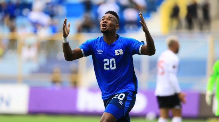 El delantero Cristian Gil, fue el anotador del gol ante Costa Rica, pero no bastó para evitar la derrota. Fotos/ Diego García