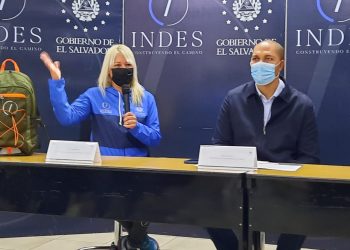 INDES respalda totalmente segundo intento de Alfa Karina Arrué por alcanzar cima del Monte Everest