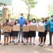 Gobierno de El Salvador continúa entregando computadoras y libros a estudiantes de escuelas públicas