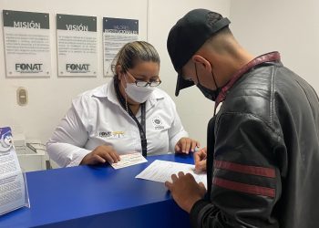 El Fonat entrega más de $13,000 a afectados por accidentes