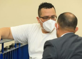 Youtuber Roberto Silva es condenado a tres años por delito de desacato