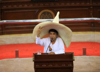 Asamblea entrega reconocimiento de hijo meritísimo de El Salvador a Rolando Menéndez Castro «El Cipitío»