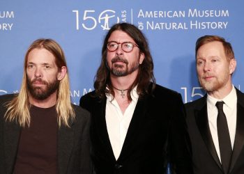 Foo Fighters gana tres Grammy una semana después de la muerte de su baterista