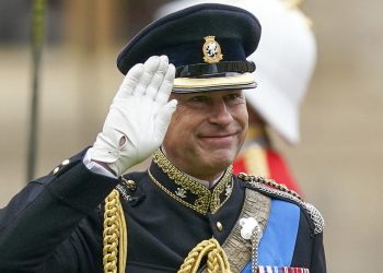 El príncipe Eduardo, hijo de Isabel II, cancela parte de una gira por el Caribe