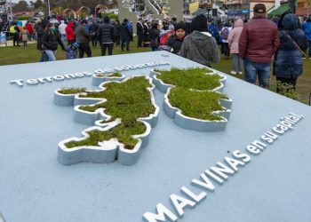 «Las Malvinas fueron, son y serán argentinas», afirma presidente de Argentina