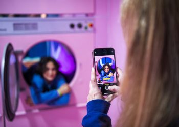 FOTOS: Un «museo» del selfi en Suecia hace las delicias de tiktokeros e instagrameros