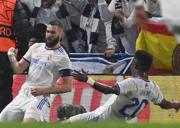 Benzema, de tres en tres en Europa refuerza su candidatura al Balón de Oro