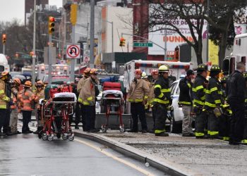 Al menos 13 heridos en tiroteo en el metro de Nueva York