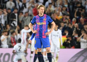 Barcelona suma otro fracaso en Europa al quedar eliminado por el Eintracht Frankfurt