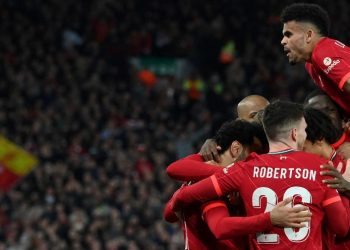 El Liverpool pone un pie en la final de Champions