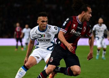 Inter tropieza en la carrera por el título de Serie A al caer en Bolonia