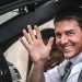 Tom Cruise presenta secuela de Top Gun desde el fuselaje de un avión en vuelo