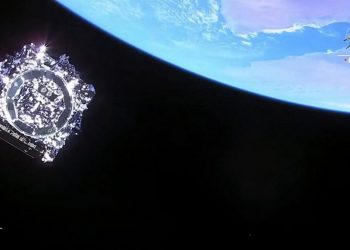Entran en funcionamiento los instrumentos del telescopio espacial James Webb