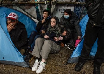 Alcalde de Nueva York empeñado en desmontar campamentos de personas sin hogar