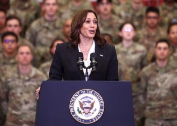 Rusia sanciona a 29 estadounidenses, entre ellos Kamala Harris y Mark Zuckerberg