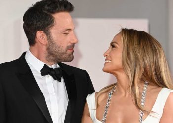 Jennifer López anuncia su compromiso con Ben Affleck, por segunda vez
