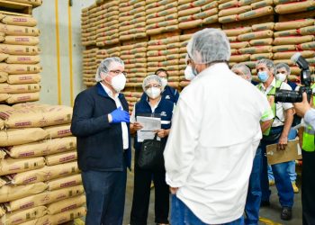 La Defensoría del Consumidor verificó precio de harina de trigo