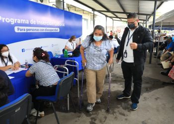 Gobierno de El Salvador abre más oportunidades laborales para personas con discapacidad