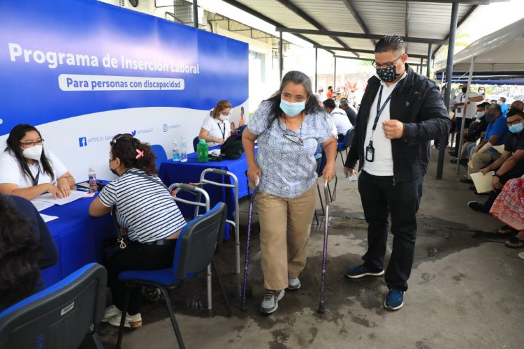 A la fecha, El Ministerio de Trabajo registra más de 20,000 ofertas de empleos para personas con discapacidad./Foto DES: Guillermo Martínez.