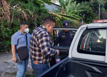 Policía captura a dueño de perro que atacó a anciana de 71 años en San Salvador
