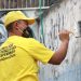 Privados de Libertad inician eliminación de grafitis hechos por pandilleros en territorio salvadoreño