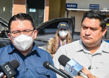 Defensoría y Agricultura verifican la exención en el cobro del FOVIAL por el combustible vendido a pescadores artesanales