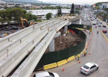 El paso a desnivel en el redondel Utila ya cuenta con 40 % de avance