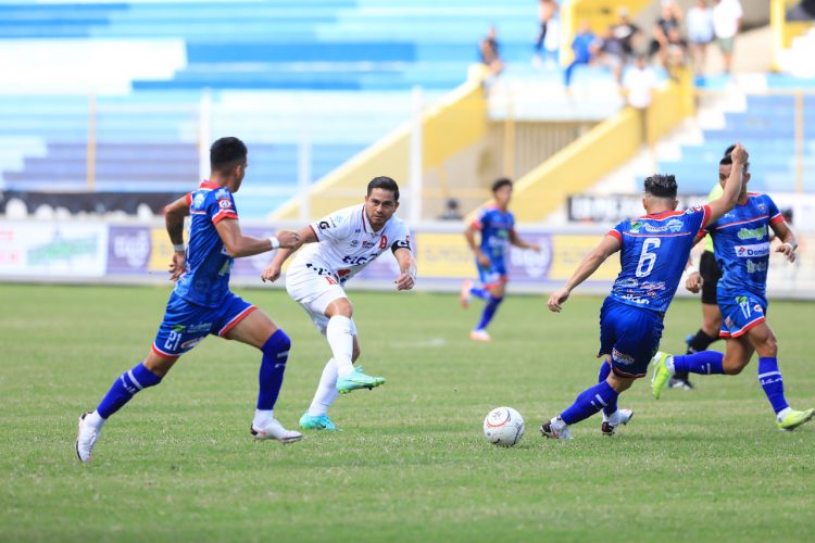 El Firpo espera recolectar fondos del partido ante Alianza. Foto: Diario El Salvador.