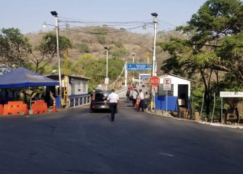 Turistas que visitan El Salvador provienen principalmente de los Estados Unidos, según Migración