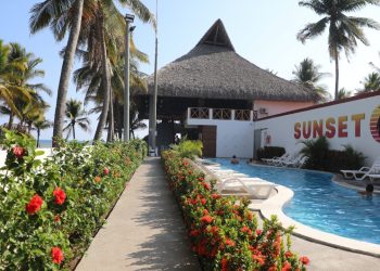 Plataforma «Viajero SV» otorga descuentos a visitantes extranjeros