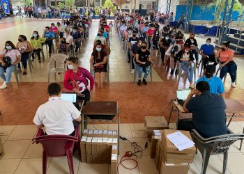 Entregan más de 500 computadoras en San Miguel