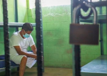 Orlando Mena, exalcalde de Santa Ana, es trasladado a Mariona para cumplir condena de 16 años