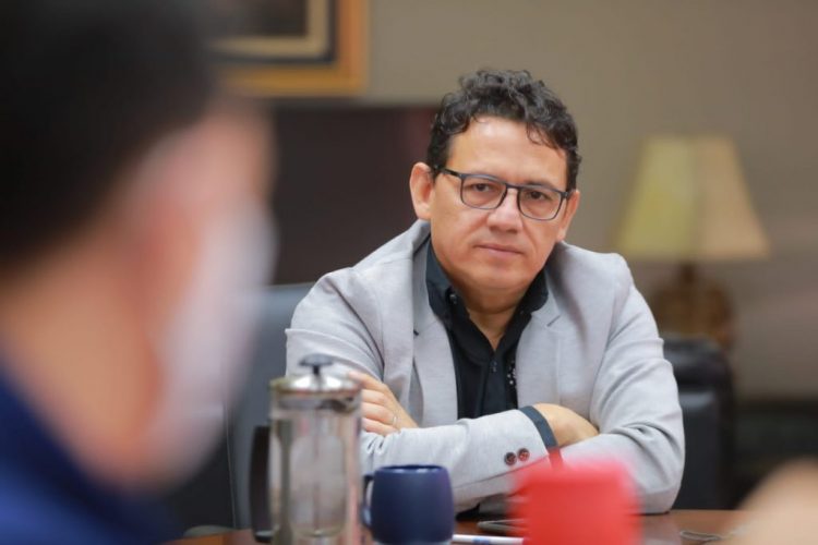 El ministro interino de Educación recibió a los coordinadores del programa WASH de World Vision.