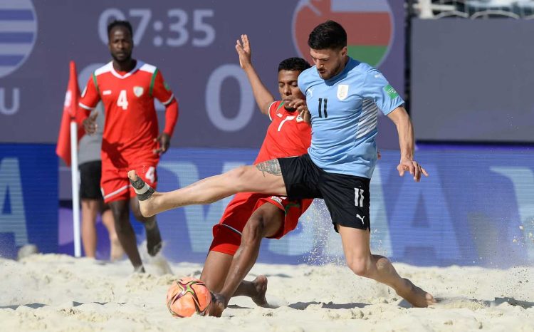 La presencia de la selección charrúa le da un plus importante al evento de fútbol playa que se avecina en la Costa del Sol. Foto/INDES