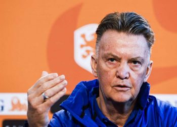 El seleccionador holandés Louis van Gaal sufre un cáncer