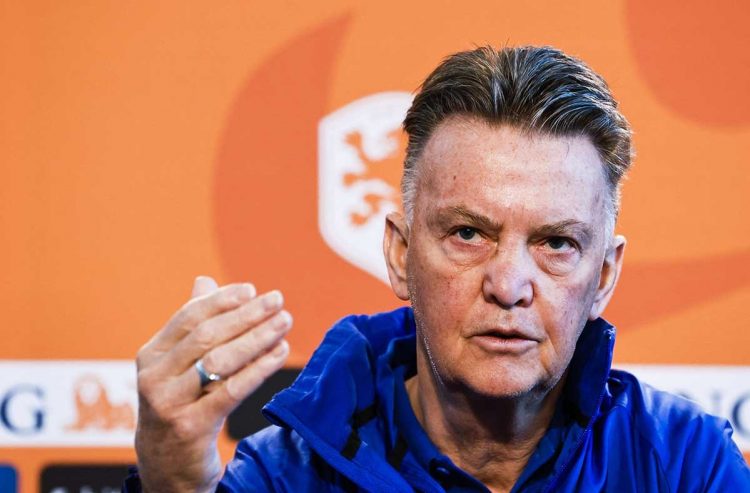 El actual entrenador de la Selección Neerlandesa, Louis Van Gaal, ha confirmado que padece de cáncer. Foto/AFP