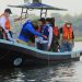 Presidente de ANDA y ministro de Medio Ambiente recolectan muestras en el lago de Güija para asegurar la calidad del agua