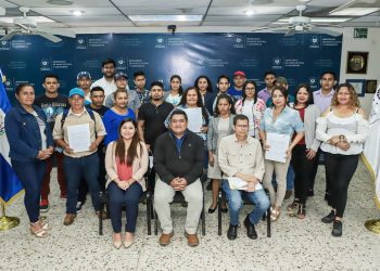 Productores salvadoreños recibirán certificación en Colombia