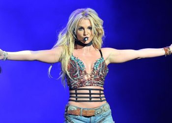 Britney Spears anuncia que está embarazada