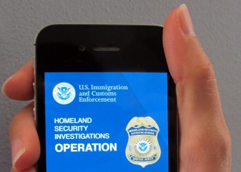 Inmigrantes indocumentados serán vigilados por ICE en Estados Unidos