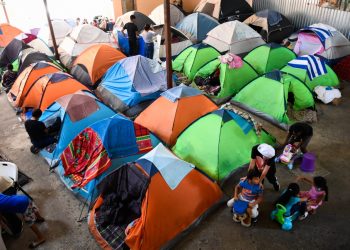 ¿Por qué siendo vecinos de Estados Unidos no nos dan esa oportunidad de asilo?
