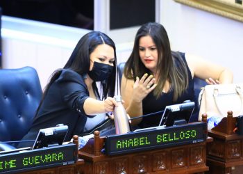 FMLN cuestiona impacto de medidas económicas, pero dice que eran suyas