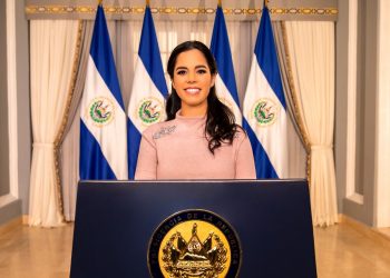 Primera Dama, Gabriela de Bukele, destaca importancia del arte en el desarrollo infantil en Congreso Mundial para Talento de la Niñez