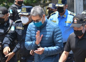 Extraditado: expresidente de Honduras, Juan Orlando Hernández, es enviado a EE. UU. en un avión de la DEA
