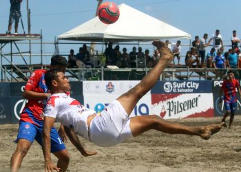 La Liga de Fútbol Playa Copa CEL vuelve a escena en las arenas de El Cuco