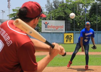 Las Águilas de la UTEC y Nacionales a su primer duelo por la Copa FESA